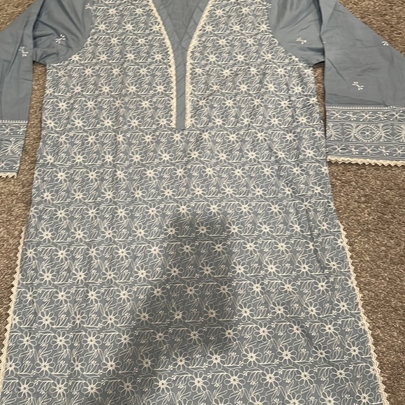 Pakistani 3 piece - Picture 2 of 7